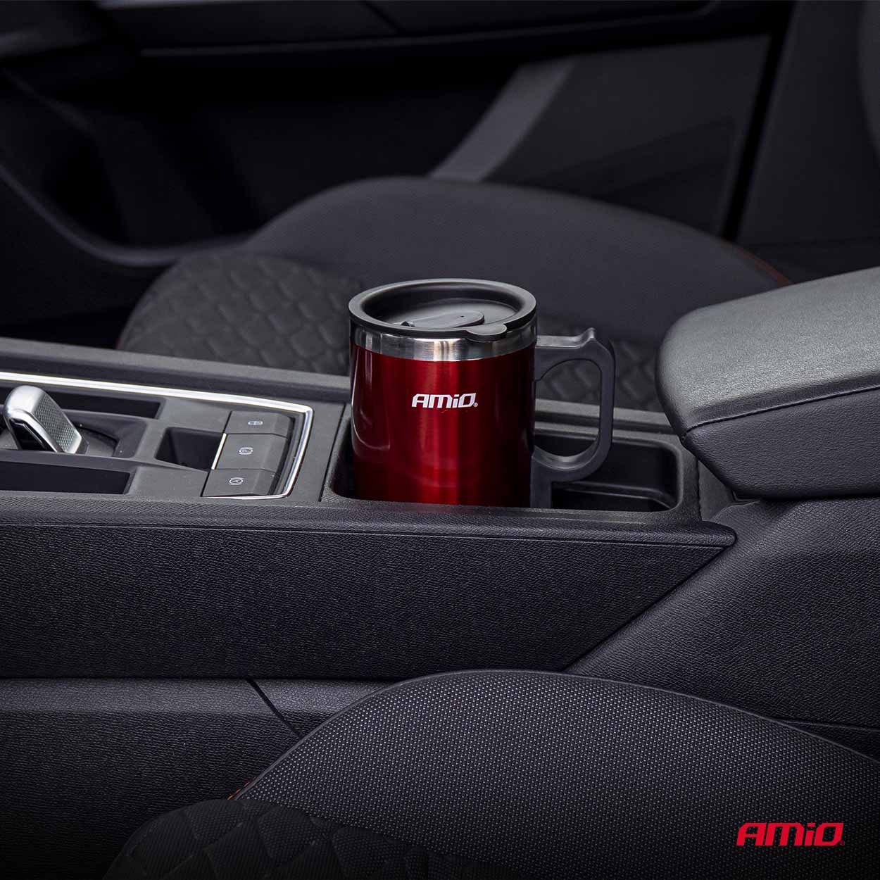 Vista lateral del set de hervidor para coche de 12 V rojo con taza