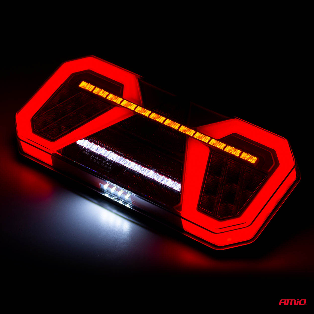 LED-yhdistelmätakavalo takaa katsottuna