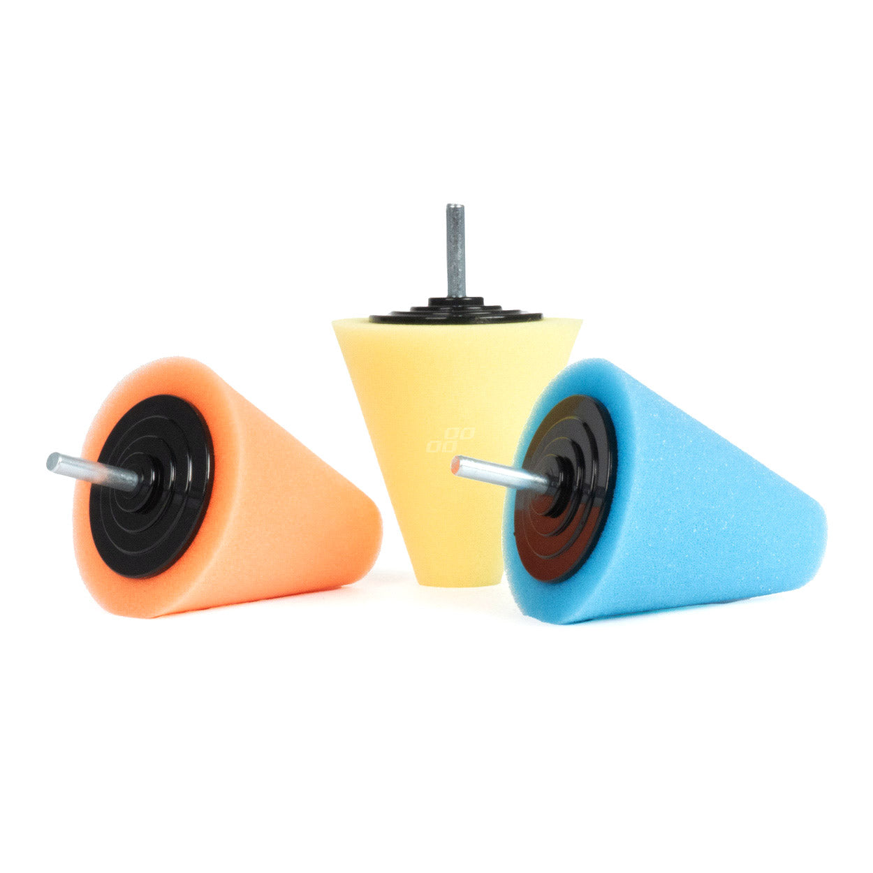 Tre koniske polersvampe til polering af bilfælge