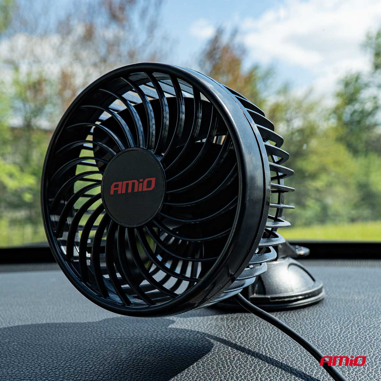 Ventilátor do auta s prísavkou a nastaviteľným kĺbom
