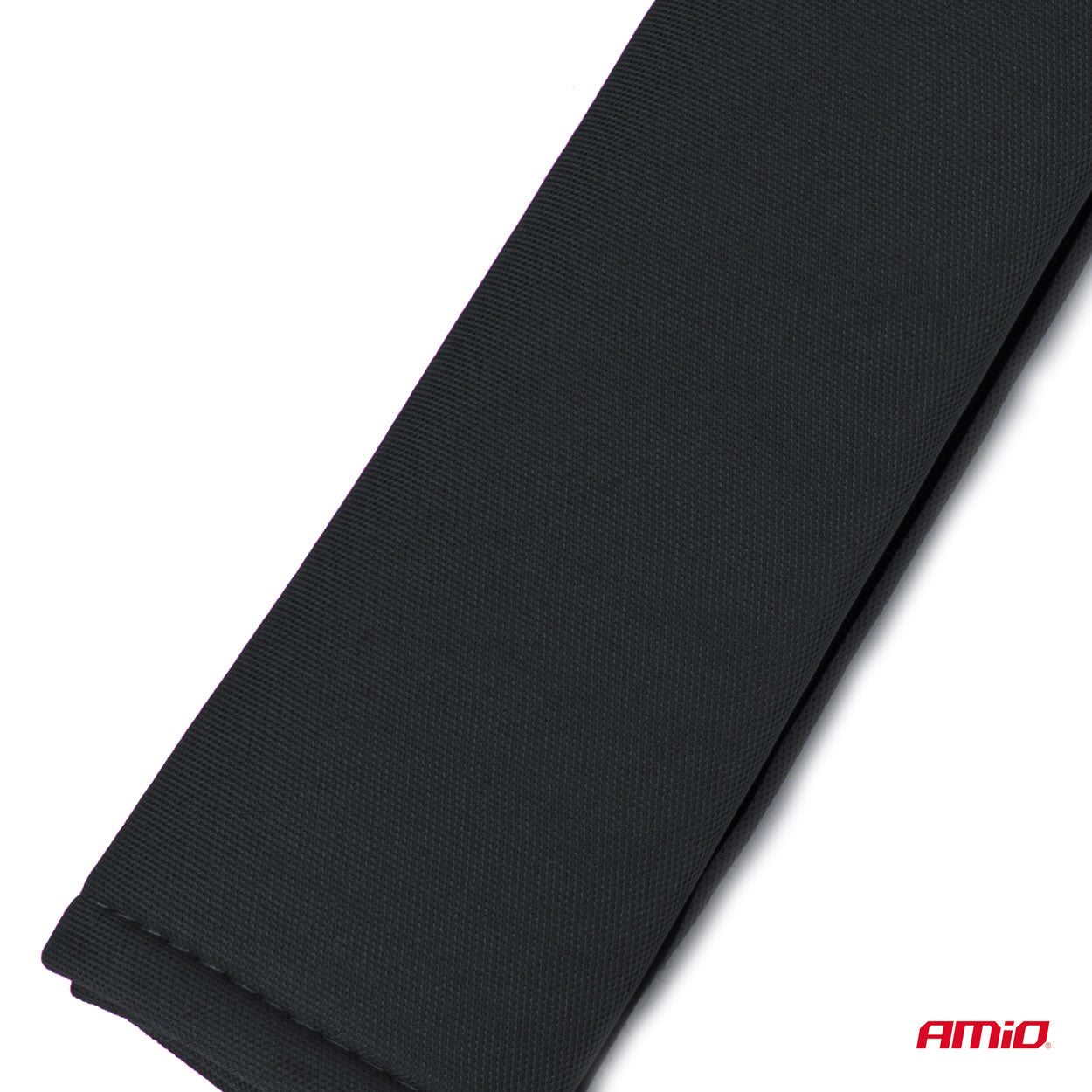 Coussinet de ceinture noir en matière douce.