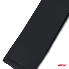 Coussinet de ceinture noir en matière douce.