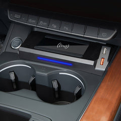 Audi A4/A5 2016-2024 Kabelloses Handy-Ladegerät mit 15W Schnellladefunktion 