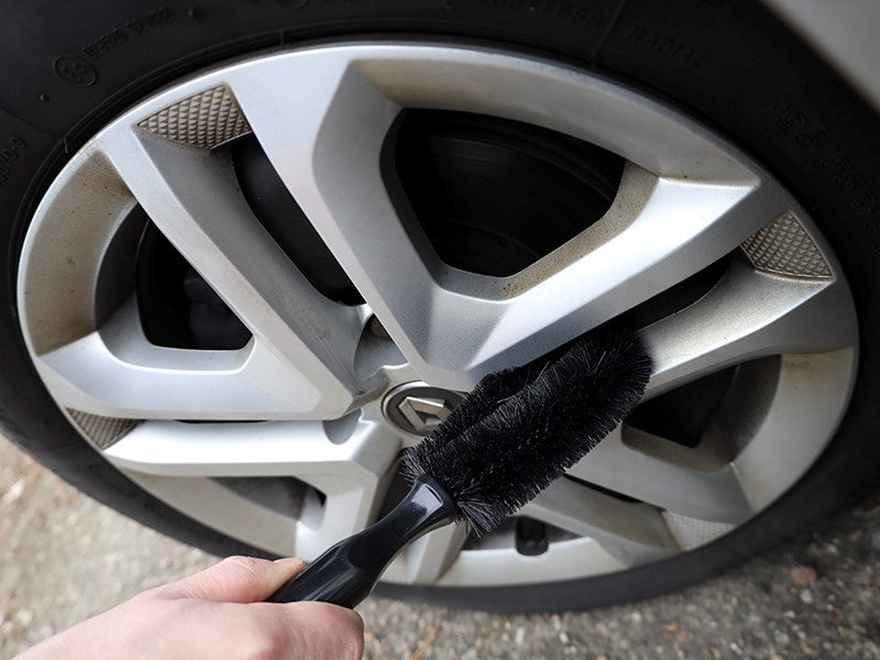 Accessori per detailing CARMOTION riuniti in un unico set