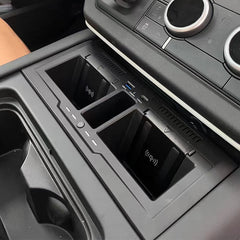 Land Rover Defender 110 2020-2023 Trådløs Mobiloplader med hurtigopladning