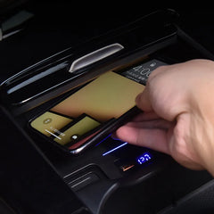 Mercedes-Benz A-Klasse/GLA/GLB trådløs mobiloplader 15W med ambient lys